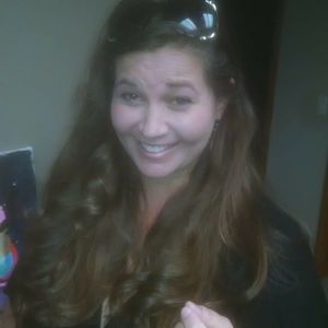 Meet your Posher, Julia